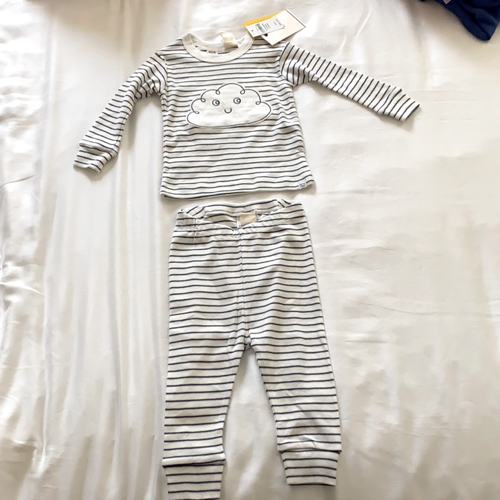 Gap 6-12 mo PJ set